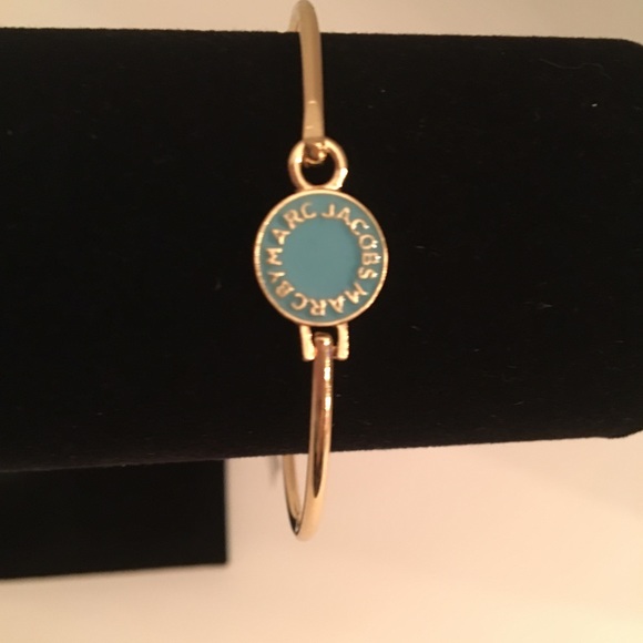 MARC by Marc Jacobs Logo Disc Bangle NWT - Picture 2 of 5